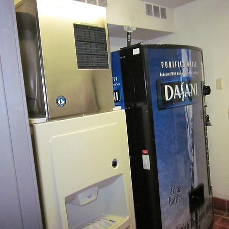 Americas Best Value Inn Stockton Εξωτερικό φωτογραφία