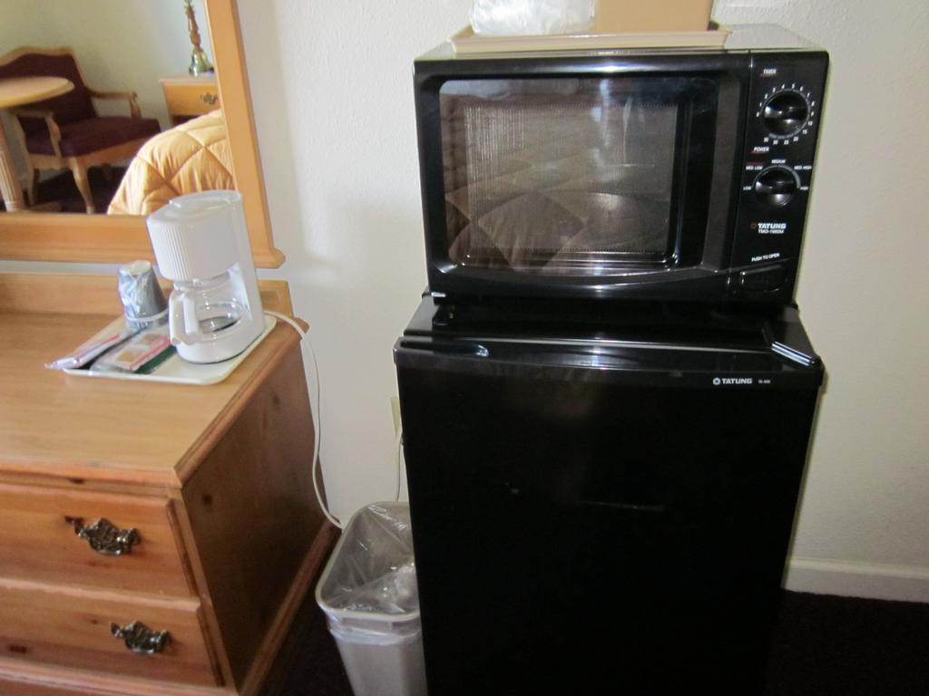 Americas Best Value Inn Stockton Εξωτερικό φωτογραφία
