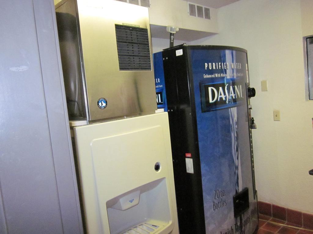 Americas Best Value Inn Stockton Εξωτερικό φωτογραφία